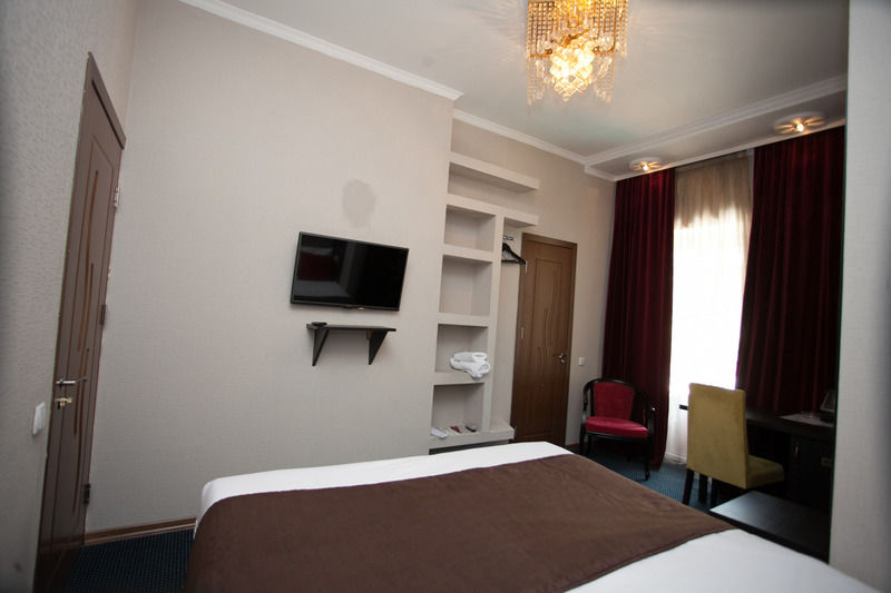 Shadow Boutique Hotel&Spa Chişinău Extérieur photo