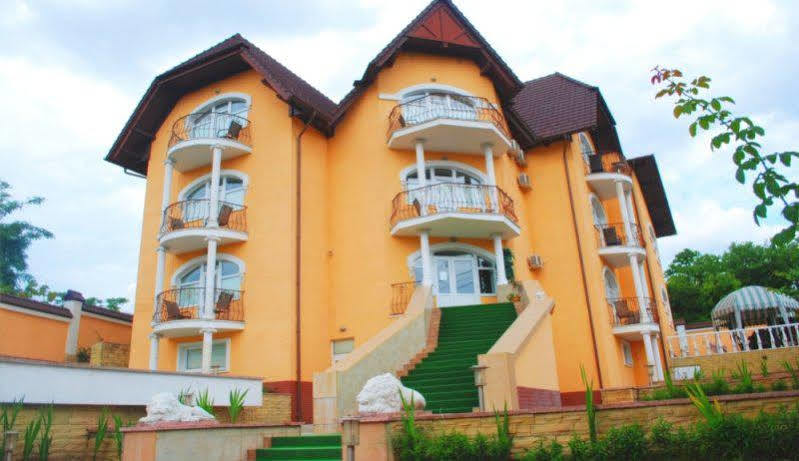 Shadow Boutique Hotel&Spa Chişinău Extérieur photo