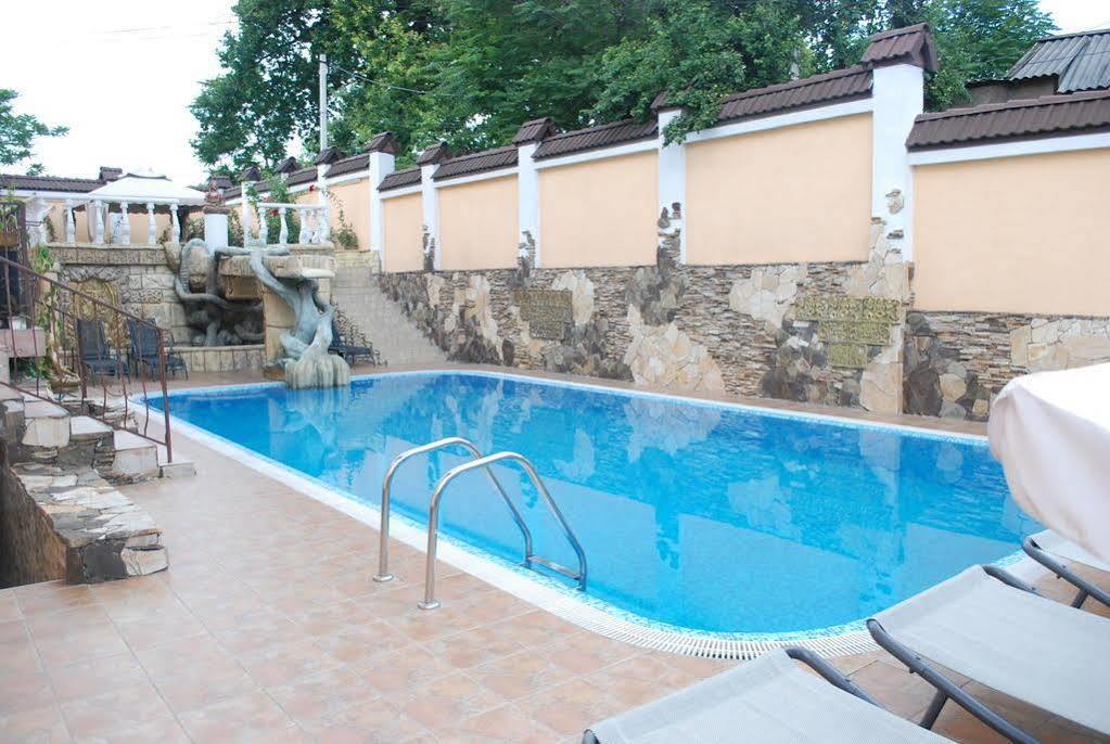 Shadow Boutique Hotel&Spa Chişinău Extérieur photo